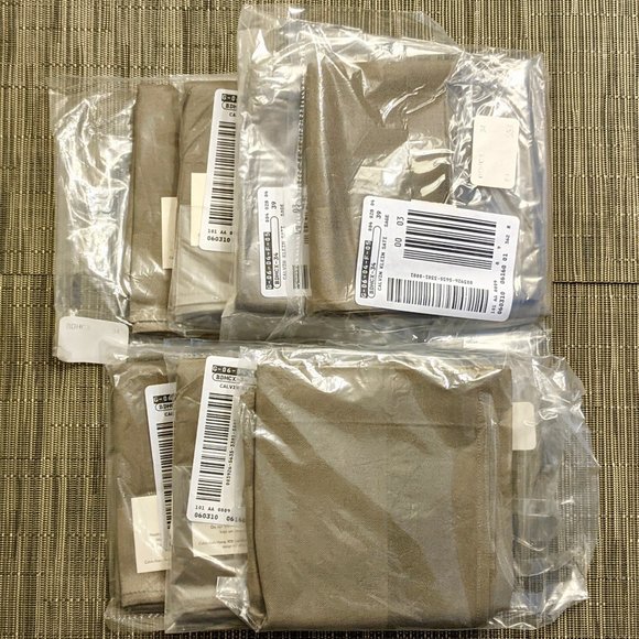 Calvin Klein NWT BUNDLE Of 12 Cloth Napkins - Picture 11 of 11